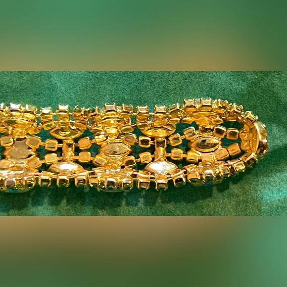 Limited Edition 6 of 500 KIRK’S FOLLY whimsical Caterpillar pin brooch AB stone - Picture 11 of 16